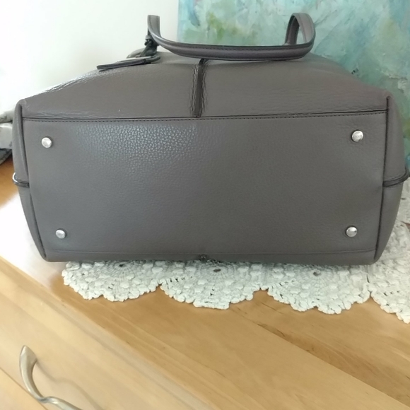 Tod's Joy Tote - Picture 7 of 17